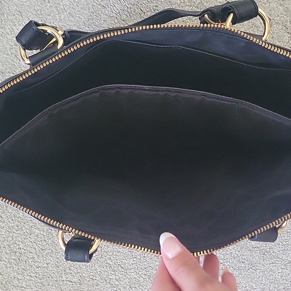 Michael Kors | KARLA Large Satchel - Picture 7 of 11